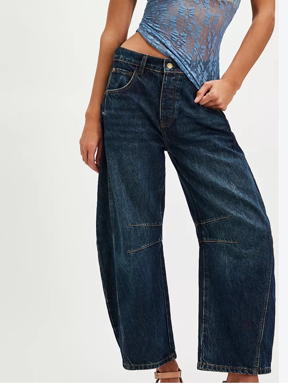 NWT FREE PEOPLE Mid-Rise Barrel Jeans!